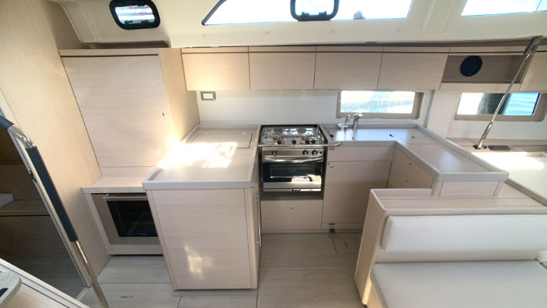 Oceanis 51.1 - 3 + 1 cab. — photo 18