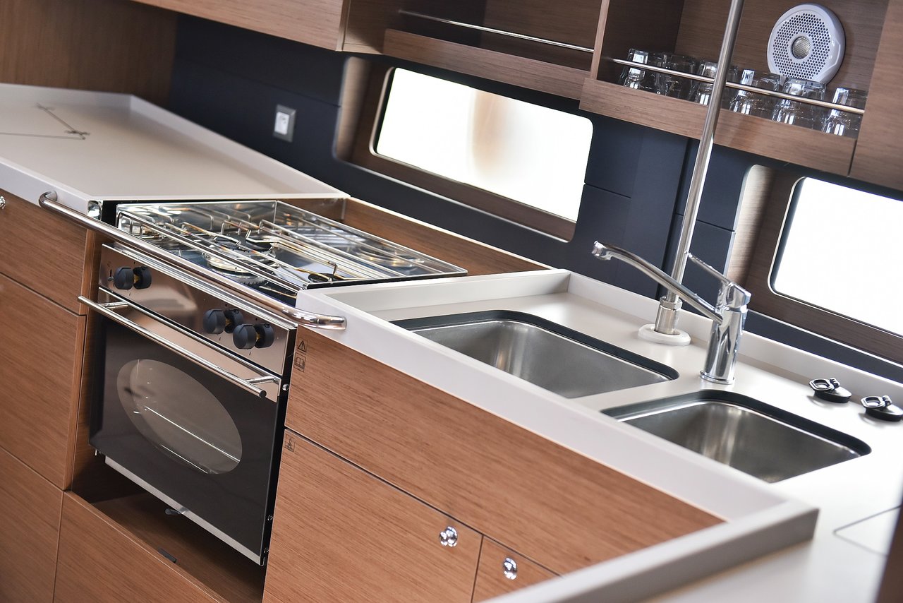 Oceanis 46.1 — photo 10
