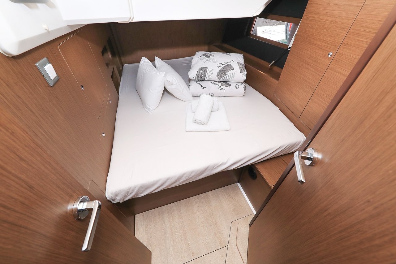 Oceanis 46.1 — photo 12