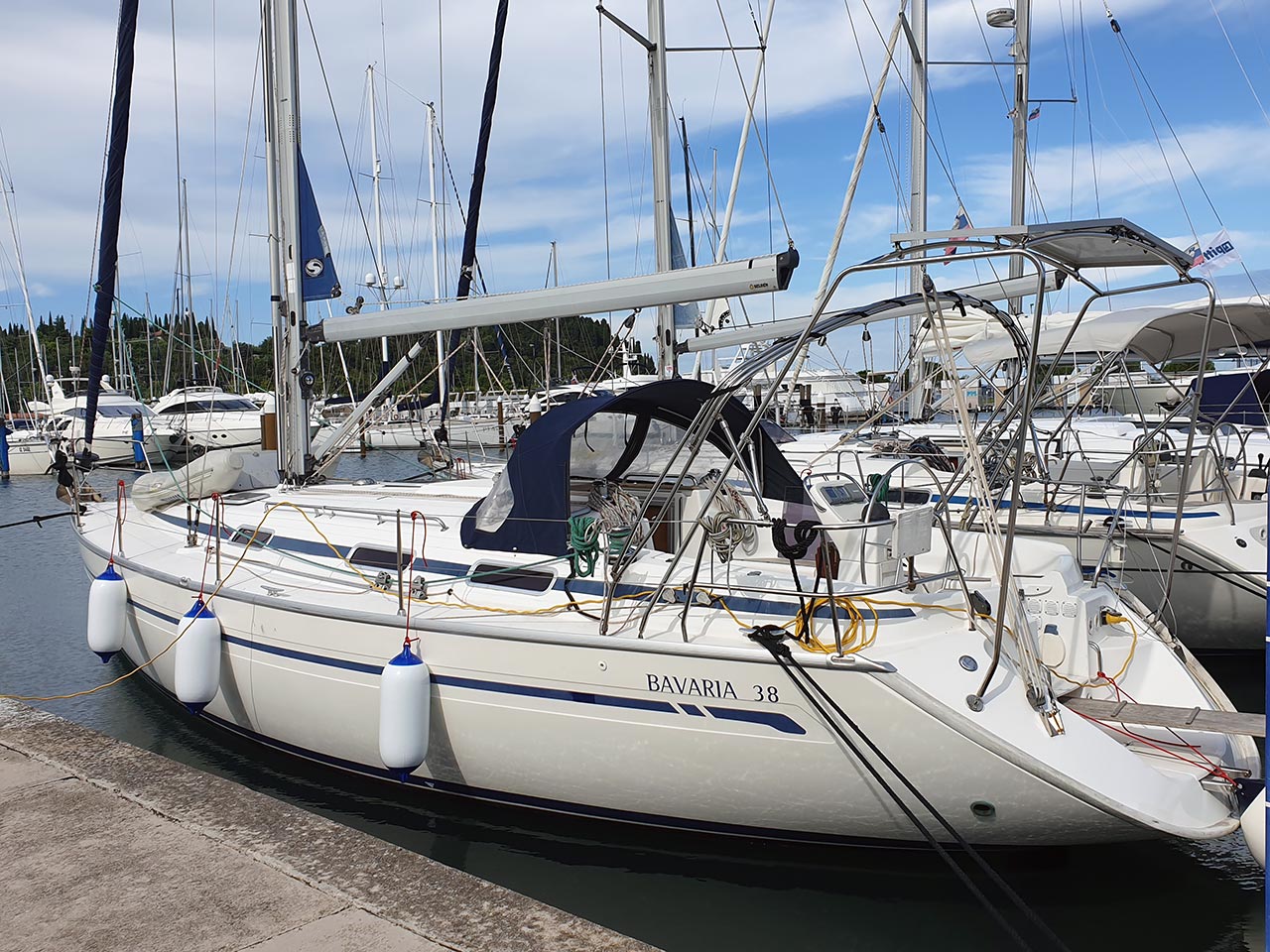 Bavaria 38 — photo 1