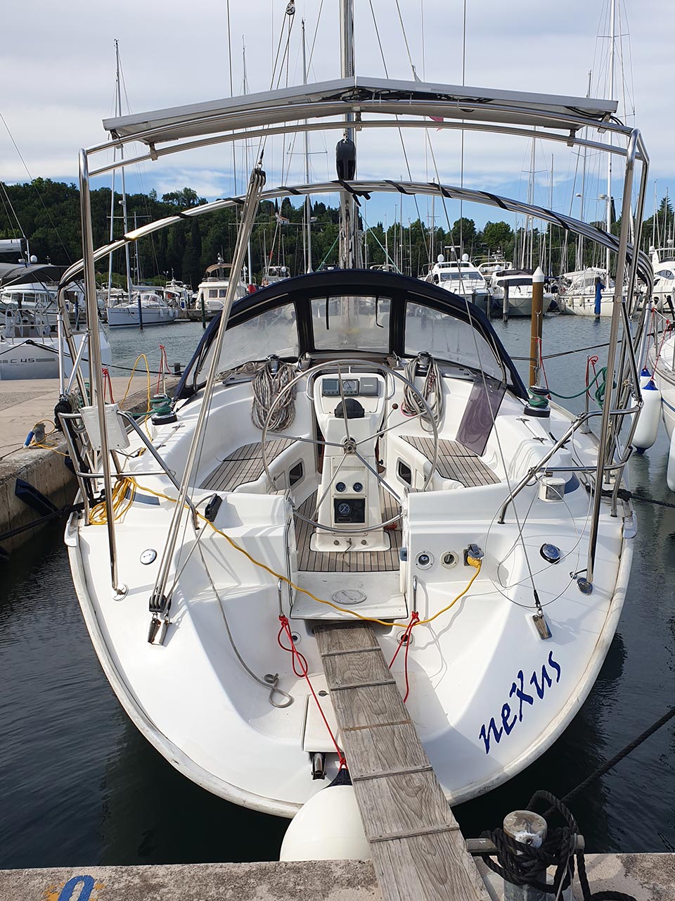 Bavaria 38 — photo 3