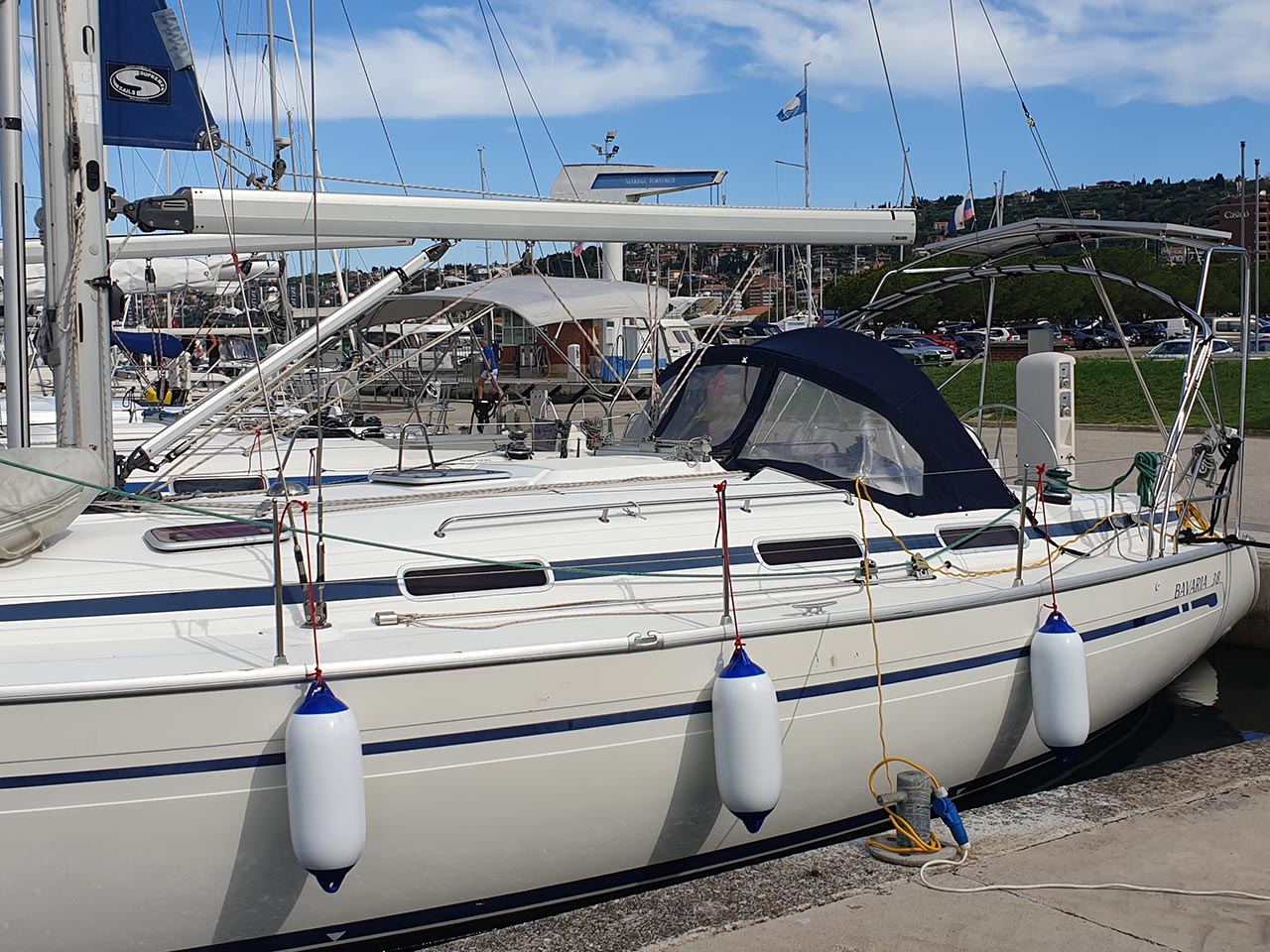 Bavaria 38 — photo 5
