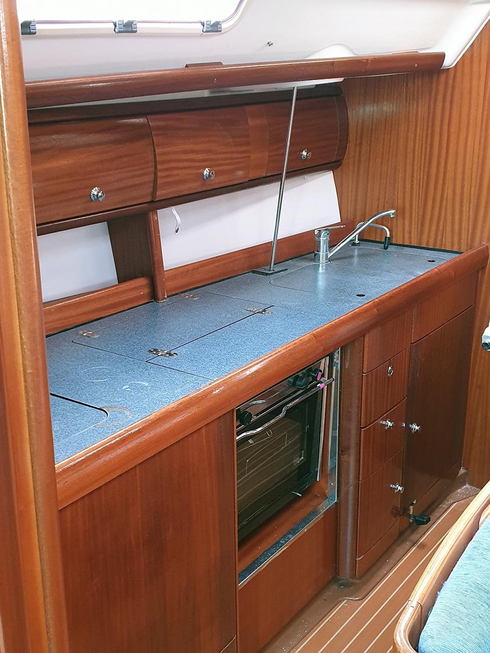 Bavaria 38 — photo 7