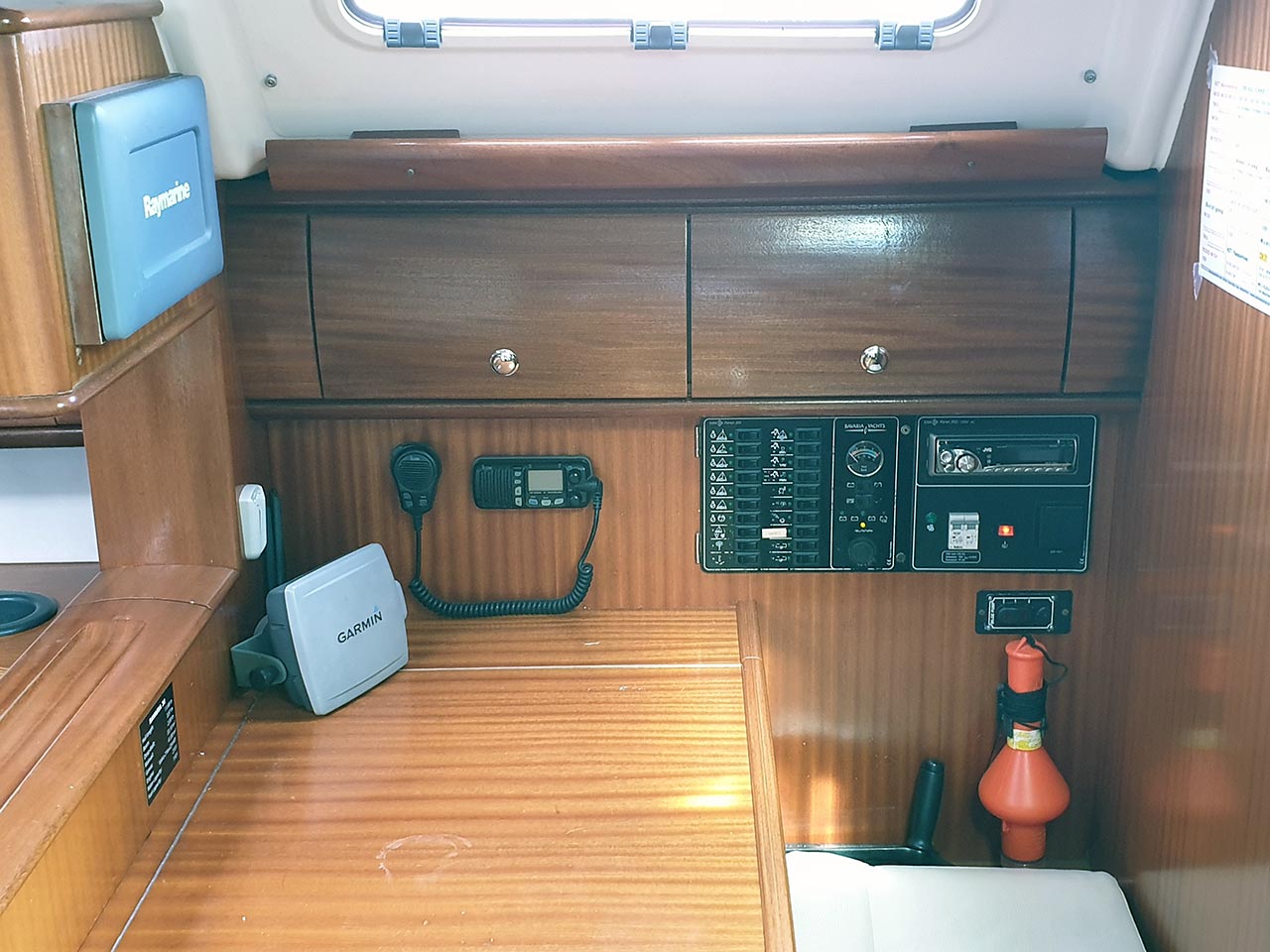 Bavaria 38 — photo 8
