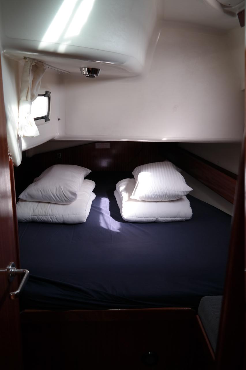 Bavaria 49 — photo 11