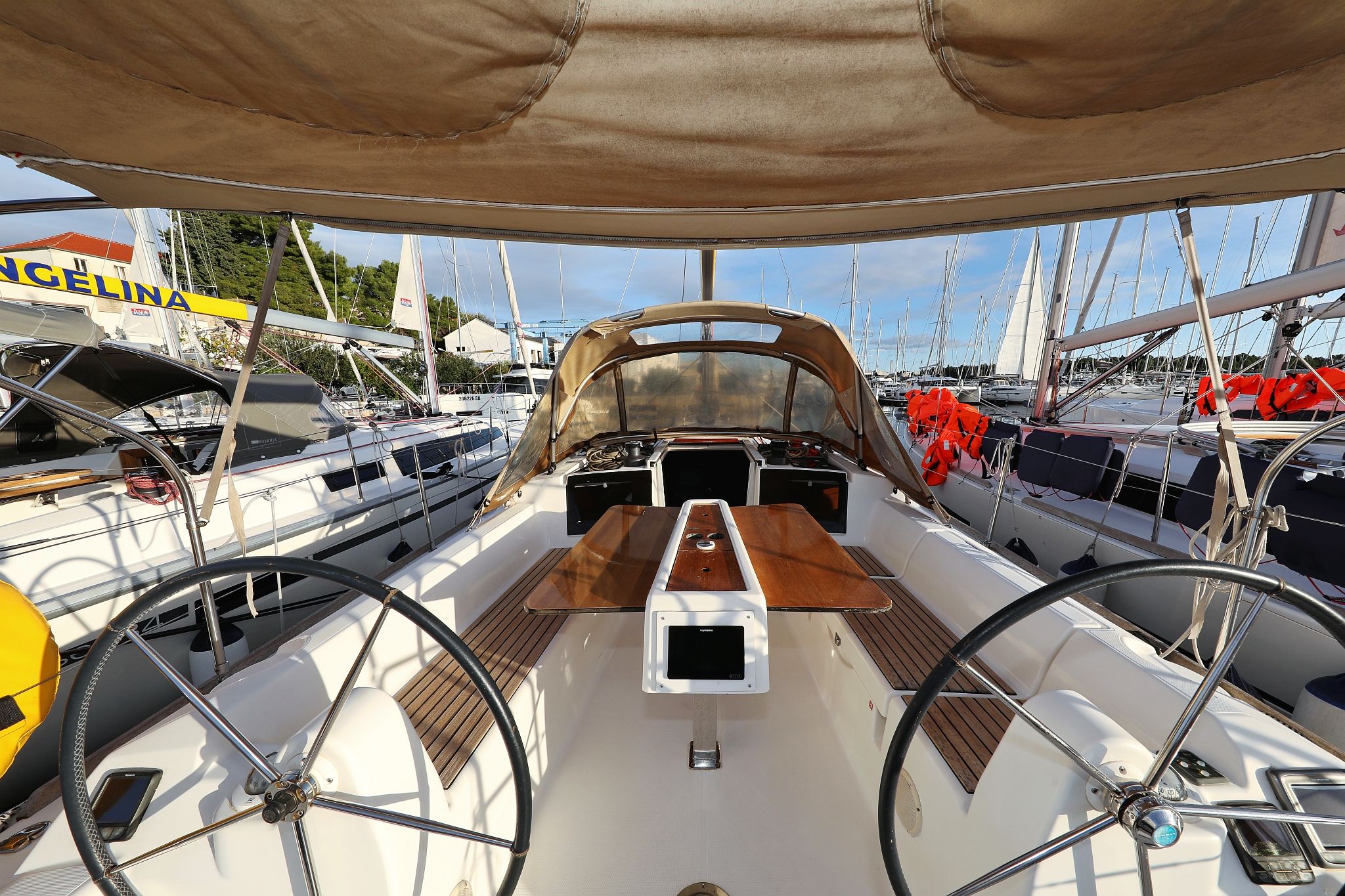 Dufour 350 GL — photo 5