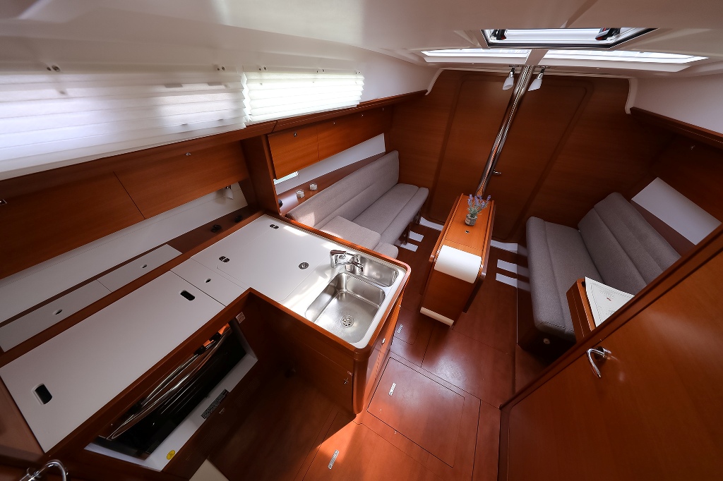 Dufour 350 GL — photo 13