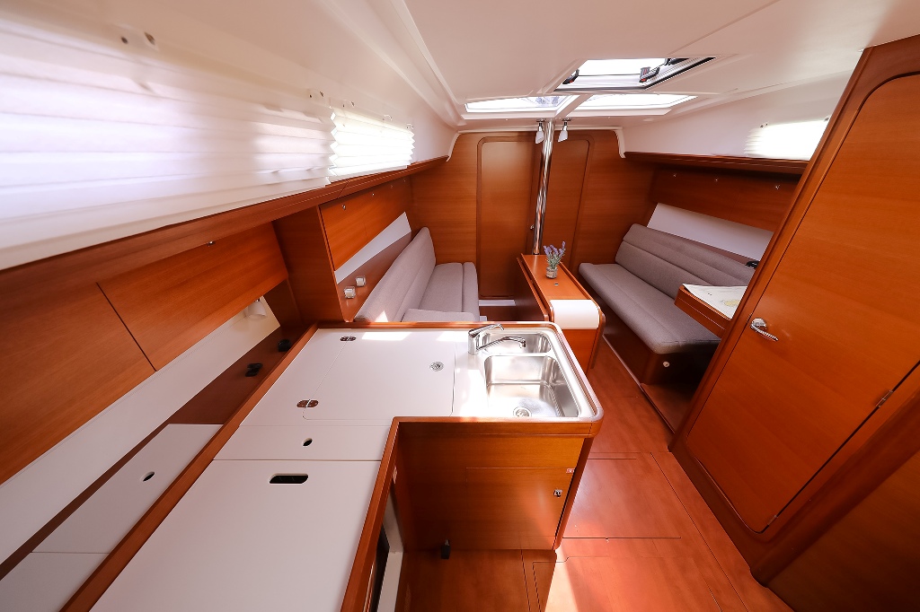 Dufour 350 GL — photo 15