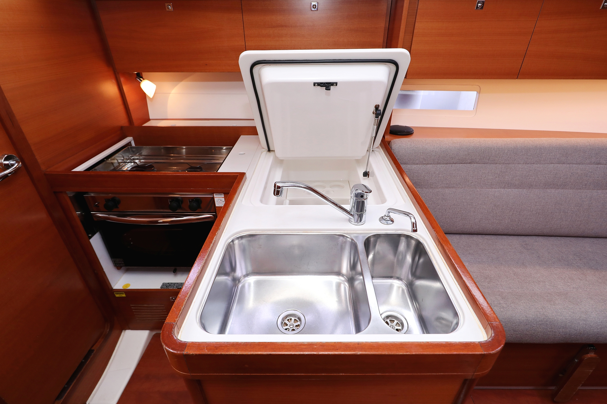 Dufour 350 GL — photo 34