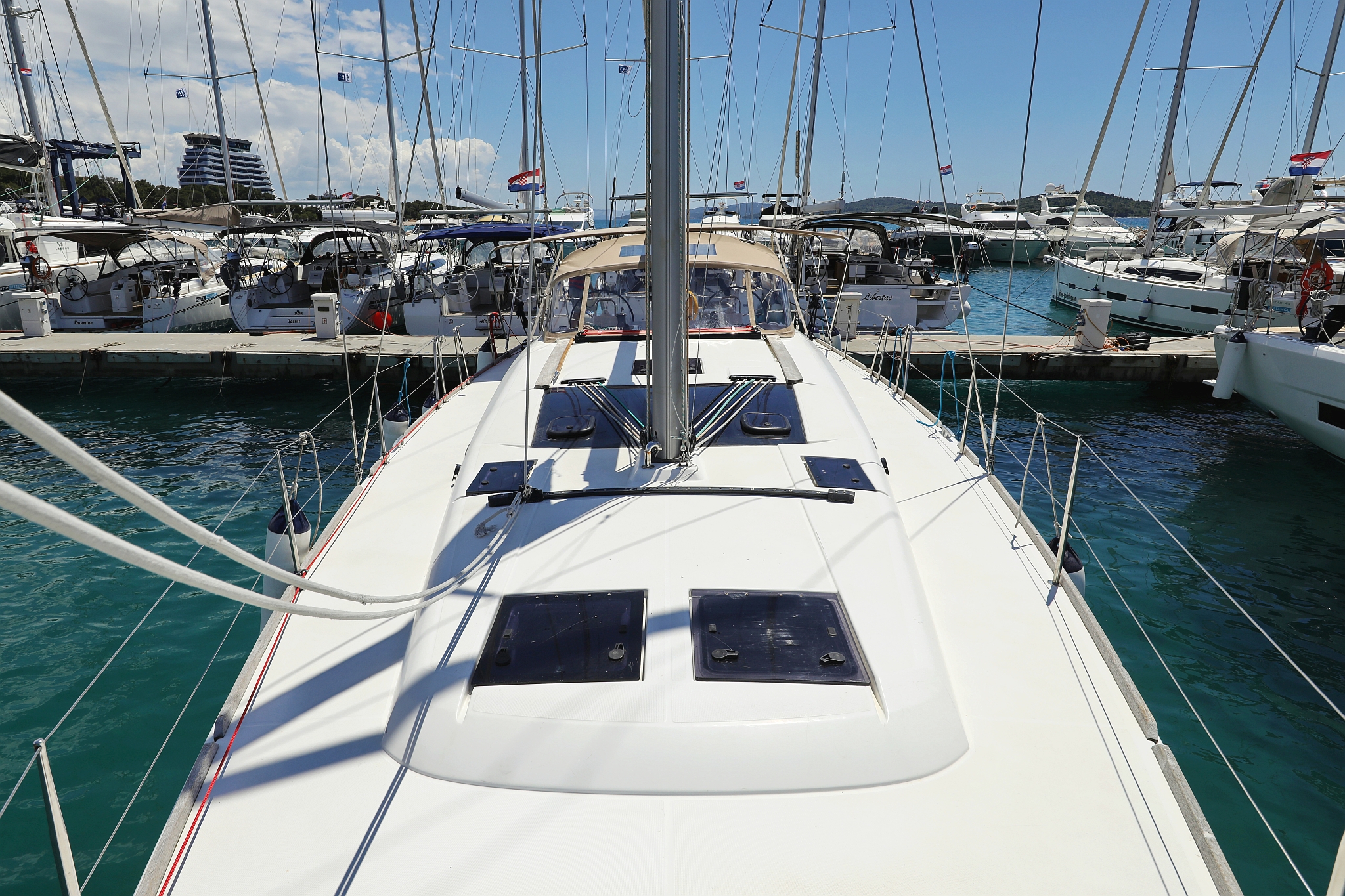 Dufour 460 GL — photo 11