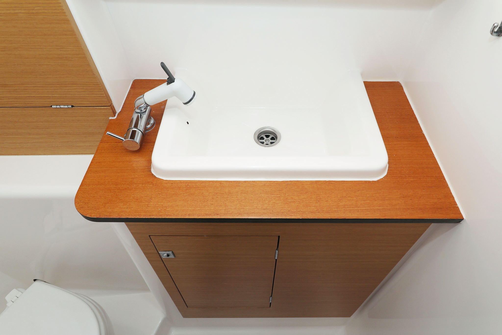 Dufour 460 GL — photo 38