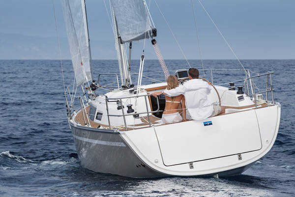 Bavaria Cruiser 33 — photo 1