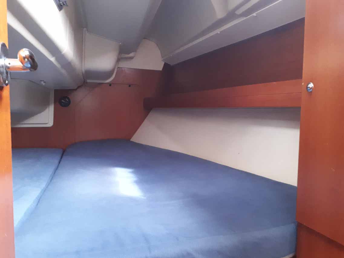 Dufour 325 GL — photo 15