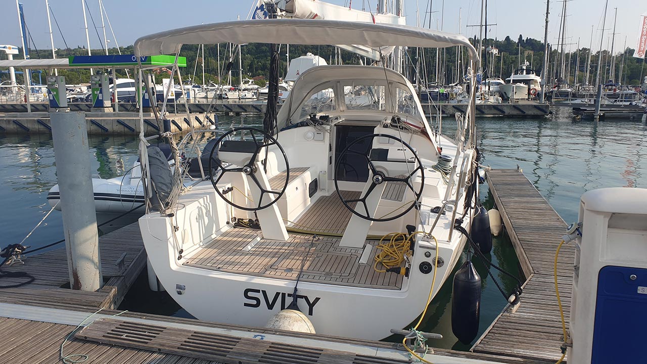 Salona 33 — photo 1
