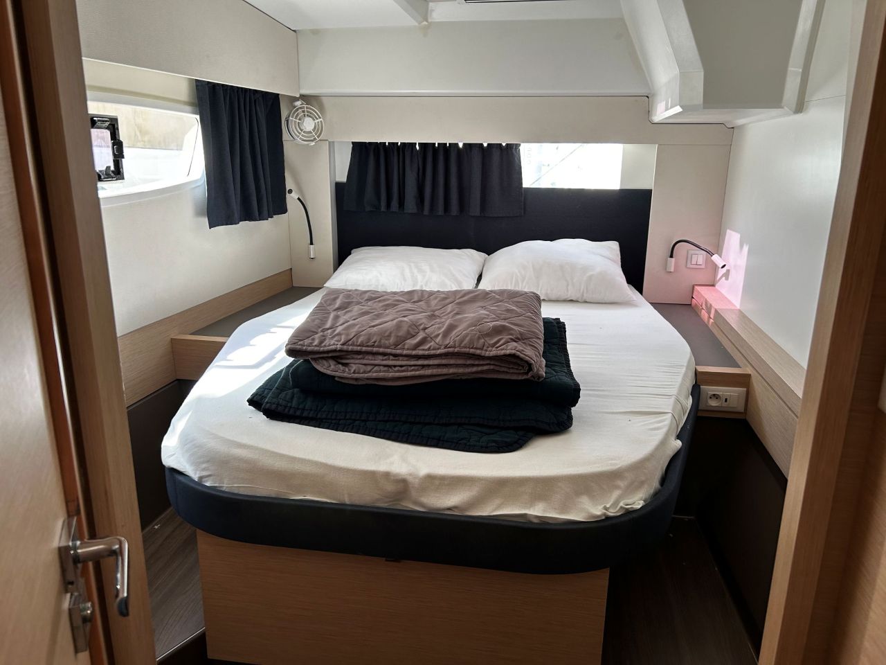 Fountaine Pajot Astrea 42 - 4 + 2 cab. — photo 9