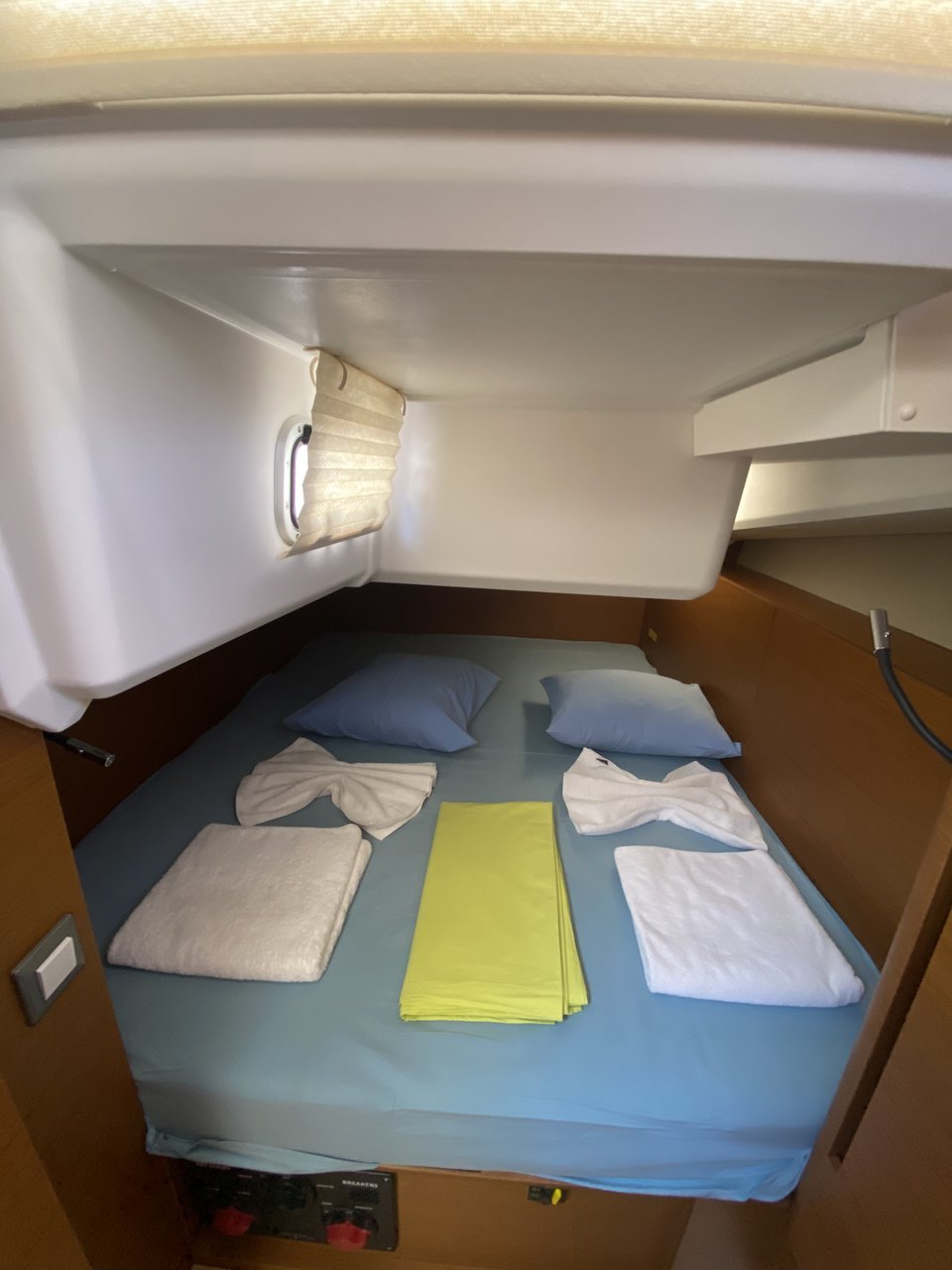 Sun Odyssey 440 - 4 cab. — photo 14