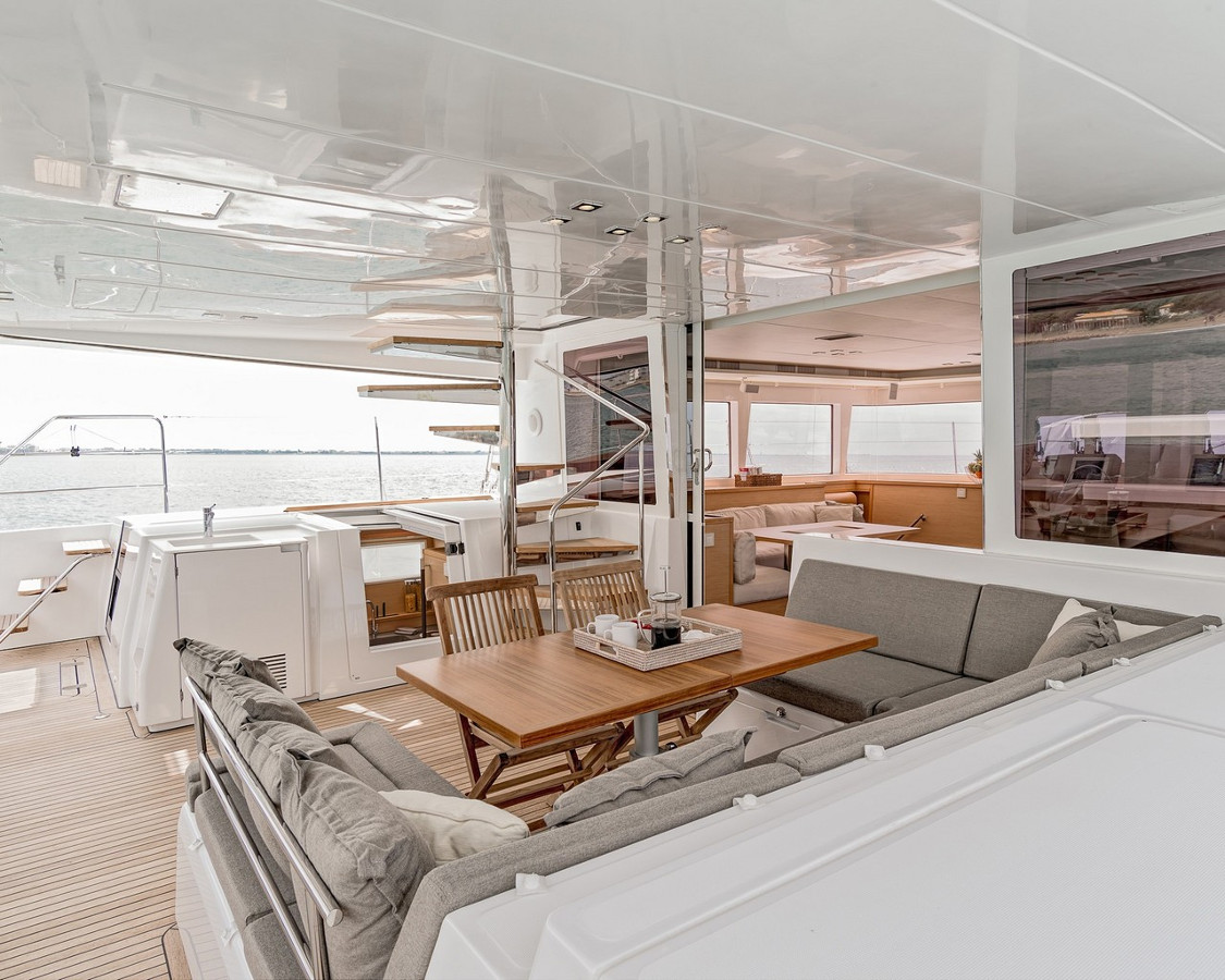 Lagoon 560 — photo 13
