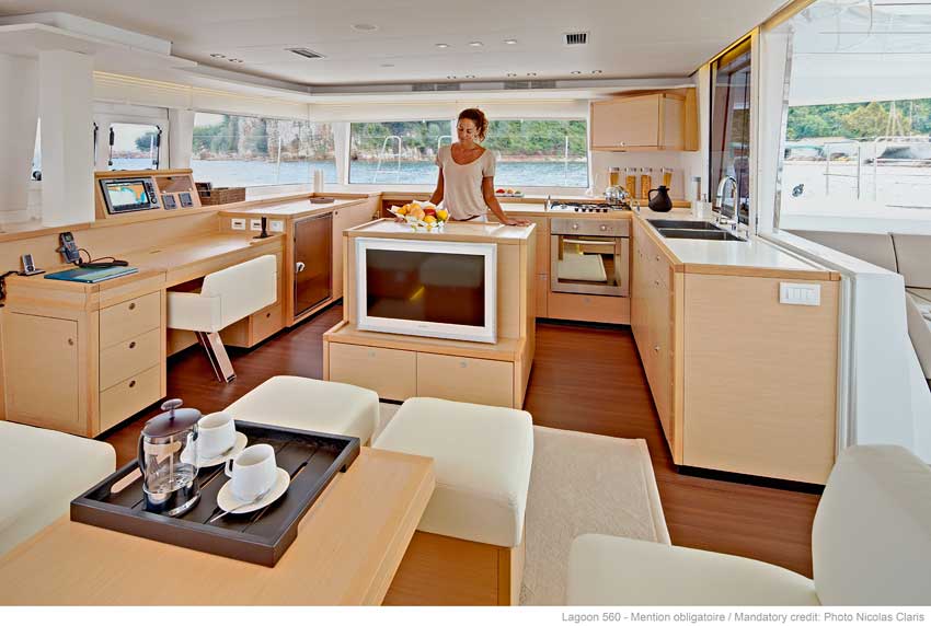 Lagoon 560 — photo 16