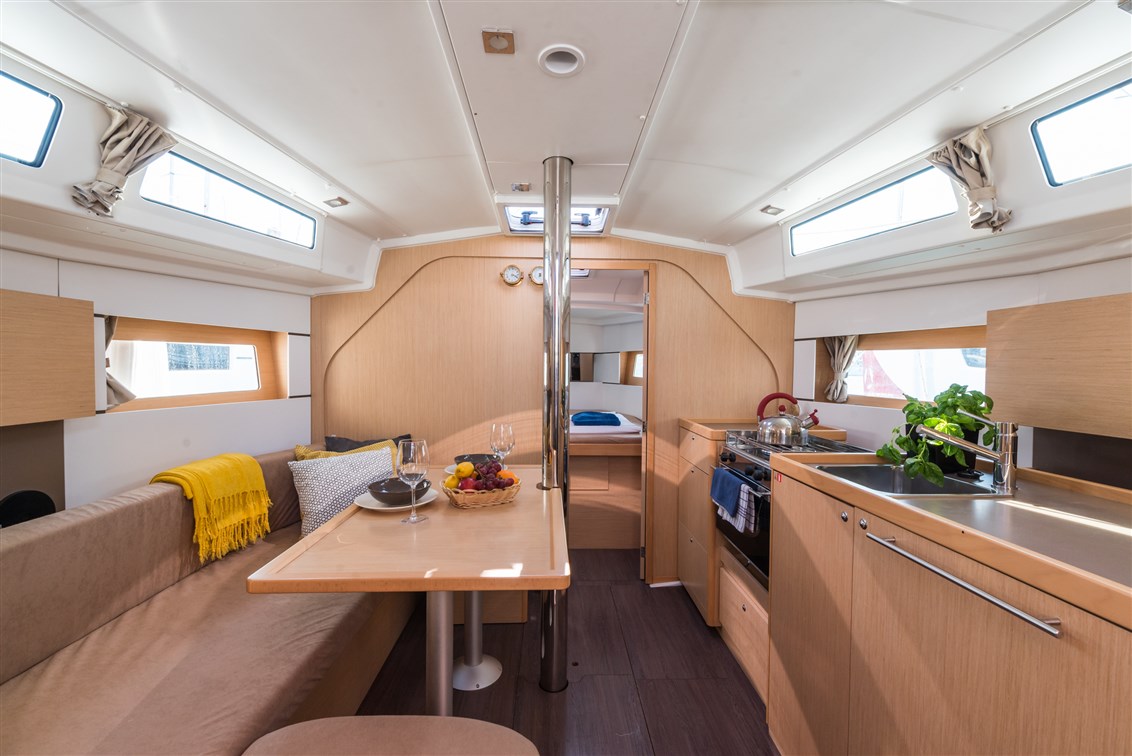 Oceanis 38 - 3 cab. — photo 13