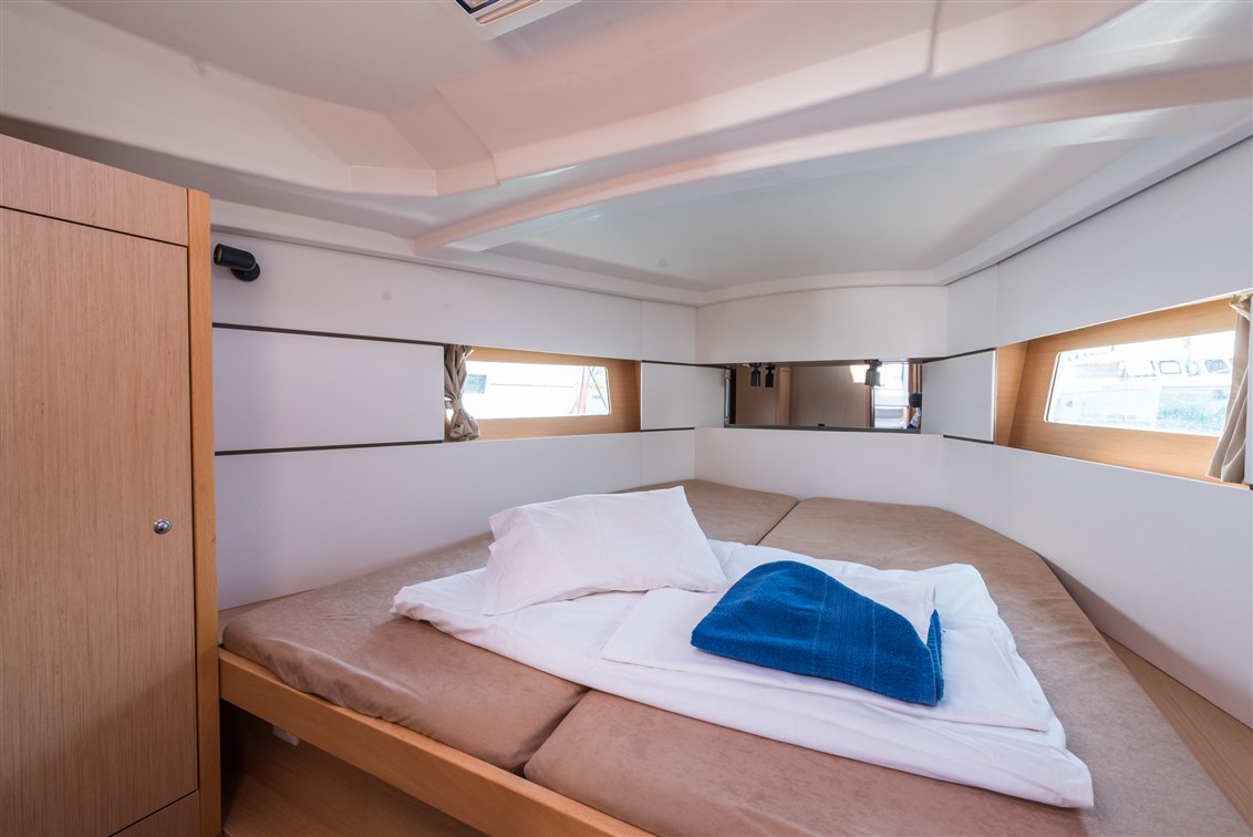 Oceanis 38 - 3 cab. — photo 18