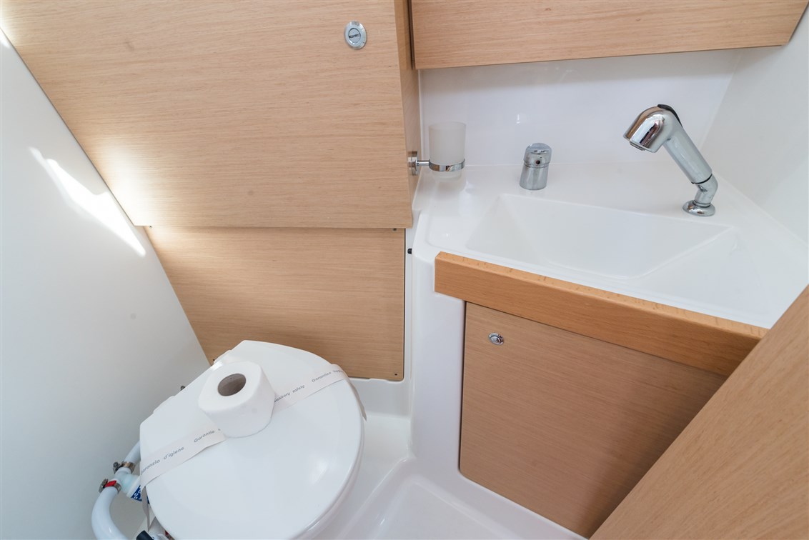 Oceanis 38 - 3 cab. — photo 26