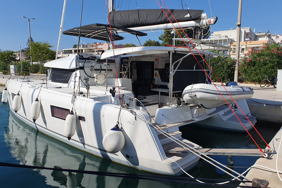 Lagoon 42 - 4 + 2 cab. — photo 17