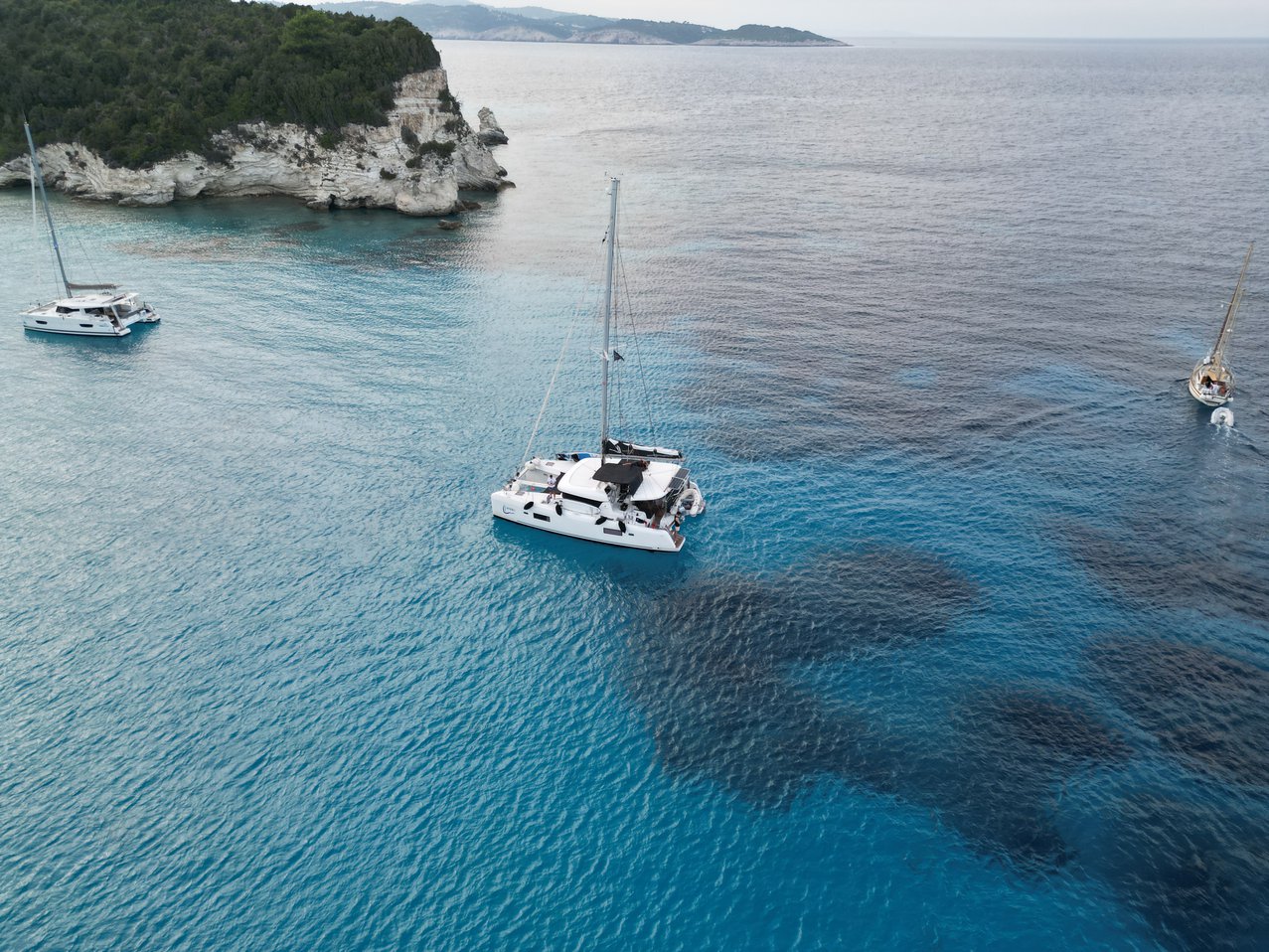 Lagoon 42 - 4 + 2 cab. — photo 35