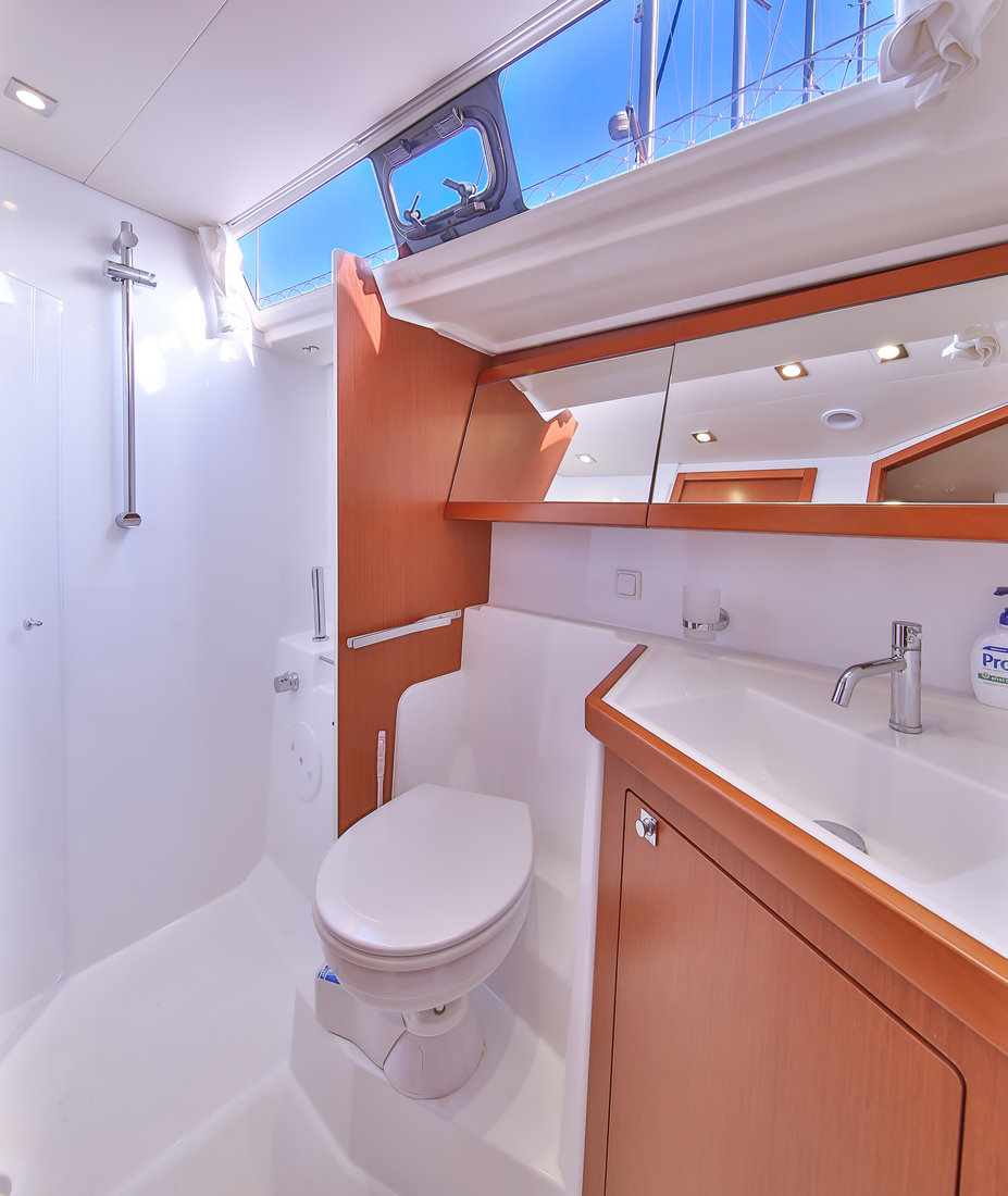 Oceanis 48 - 3 cab. — photo 28