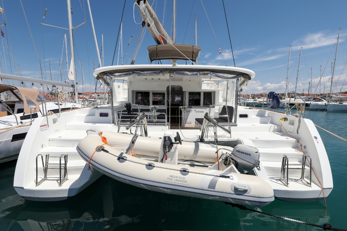 Lagoon 450 - 4 + 2 cab. — photo 3