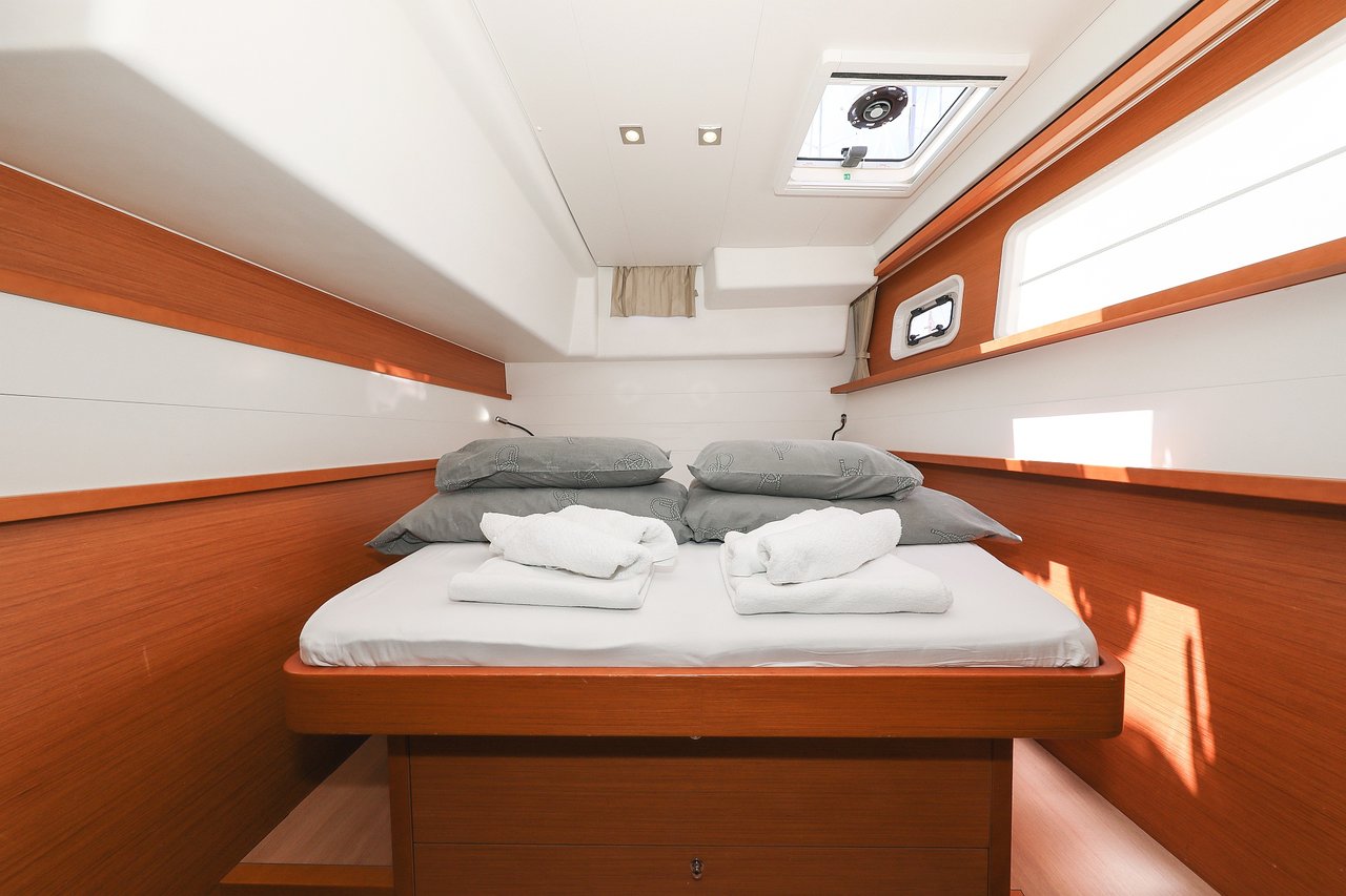 Lagoon 450 - 4 + 2 cab. — photo 17