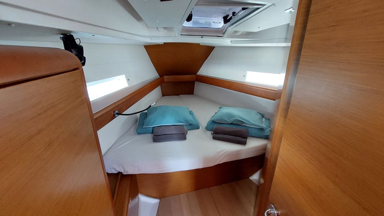 Sun Odyssey 419 - 3 cab. — photo 10