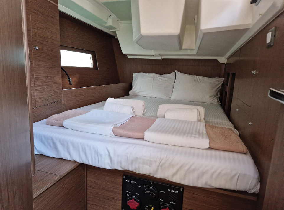 Oceanis 46.1 — photo 11