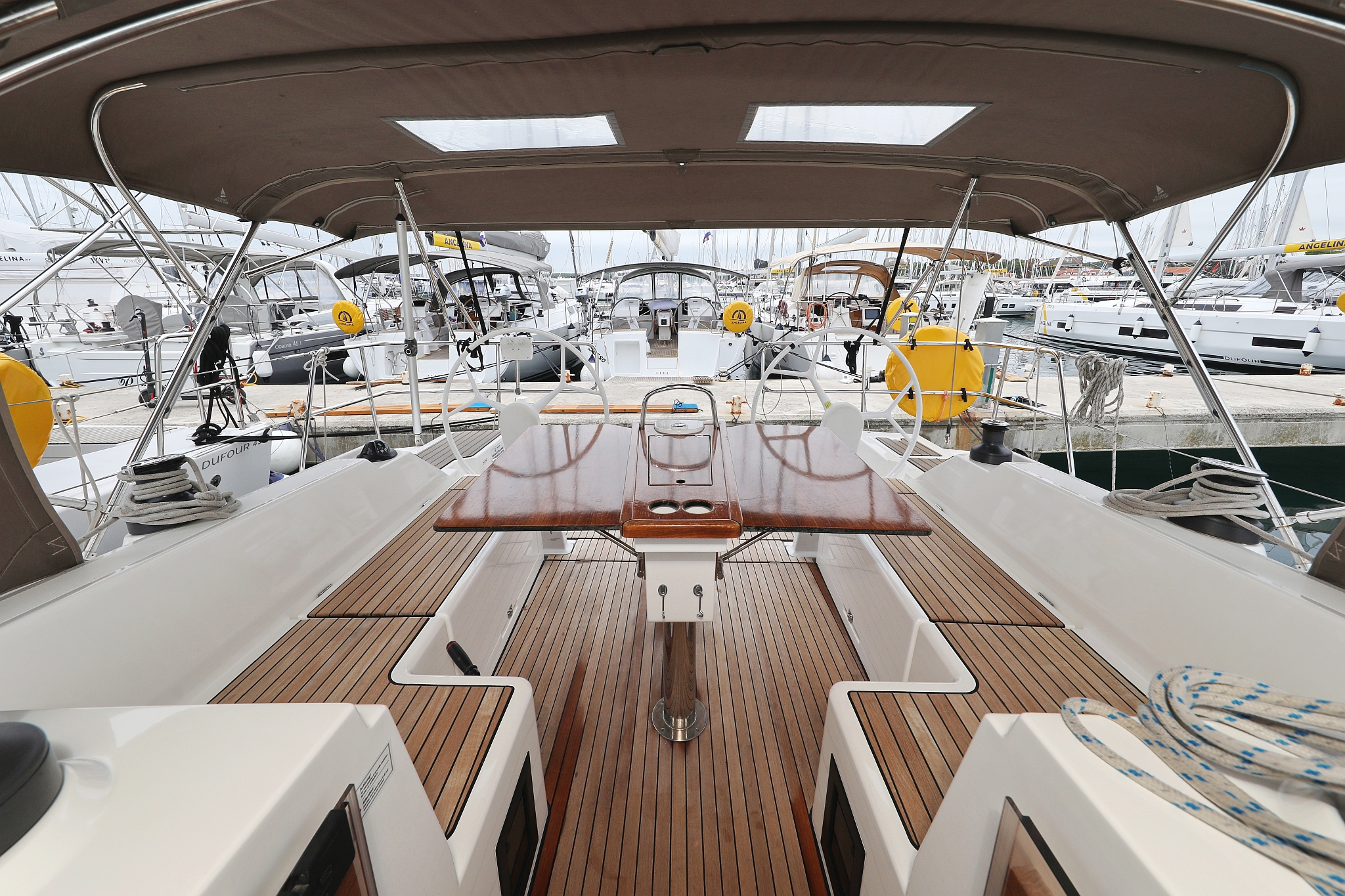 Bavaria C42 — photo 9