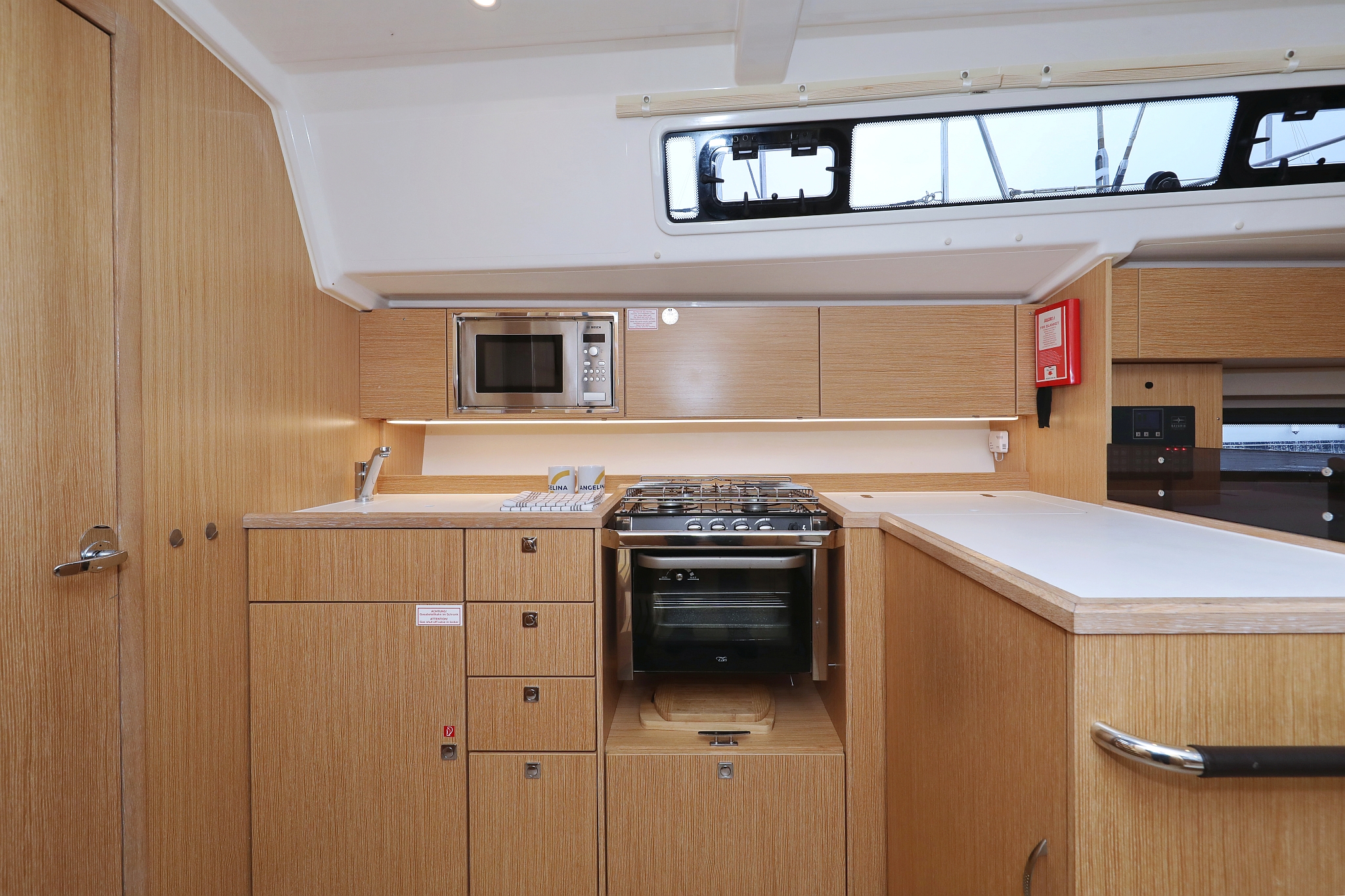 Bavaria C42 — photo 22