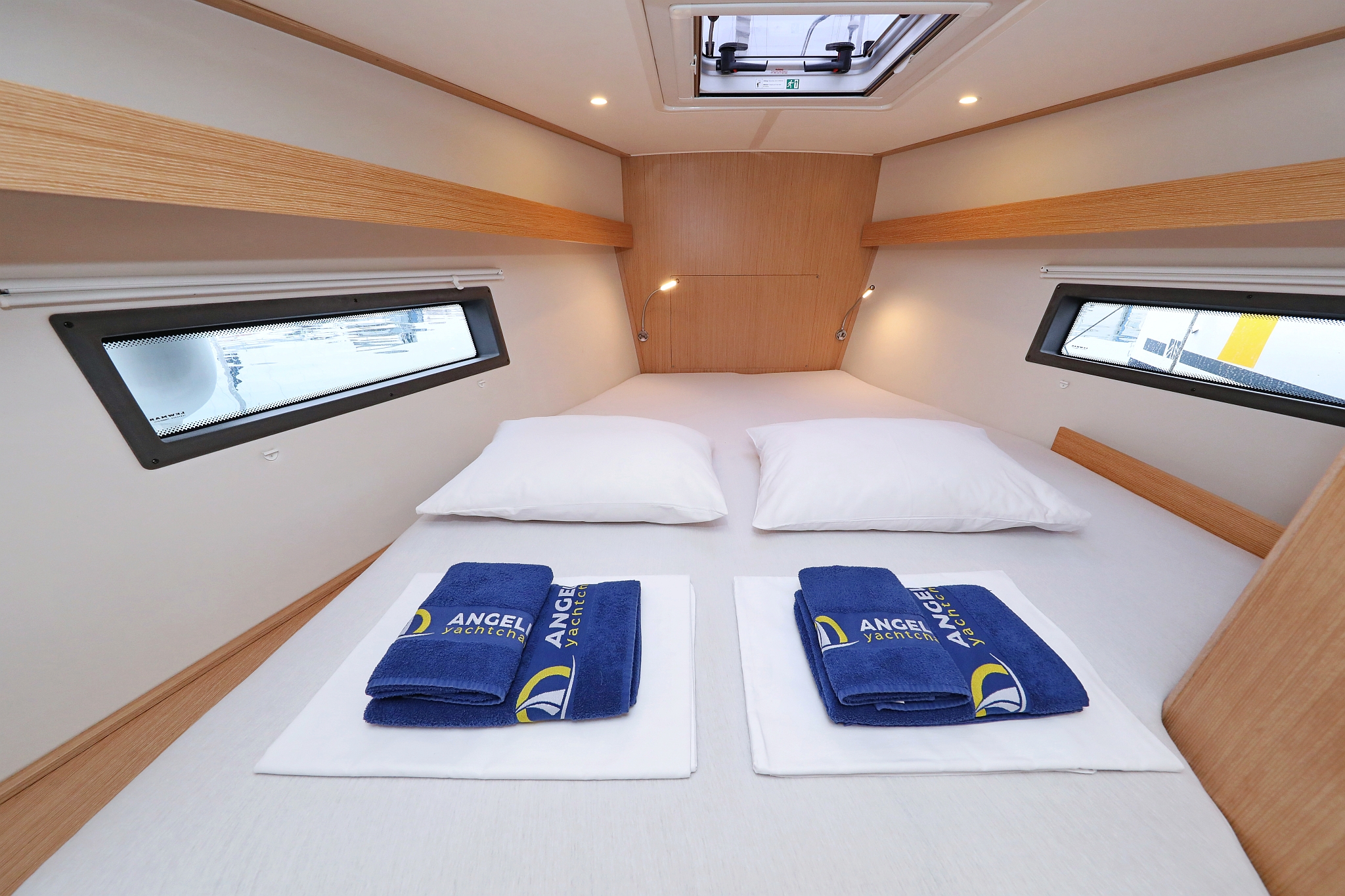 Bavaria C42 — photo 32