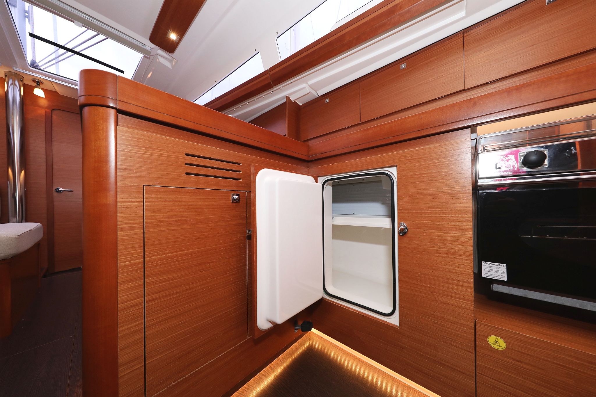 Dufour 412 GL — photo 45