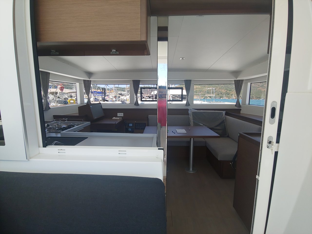 Lagoon 40 - 4 cab. — photo 10
