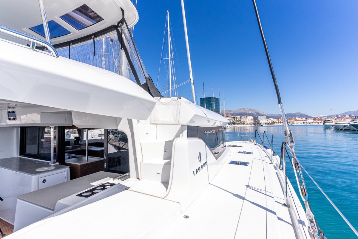 Lagoon 46 - 4 + 2 cab. — photo 4