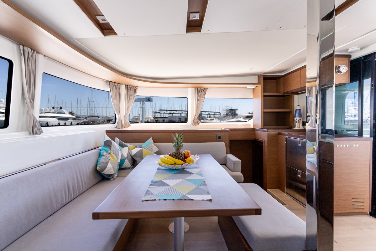 Lagoon 46 - 4 + 2 cab. — photo 8