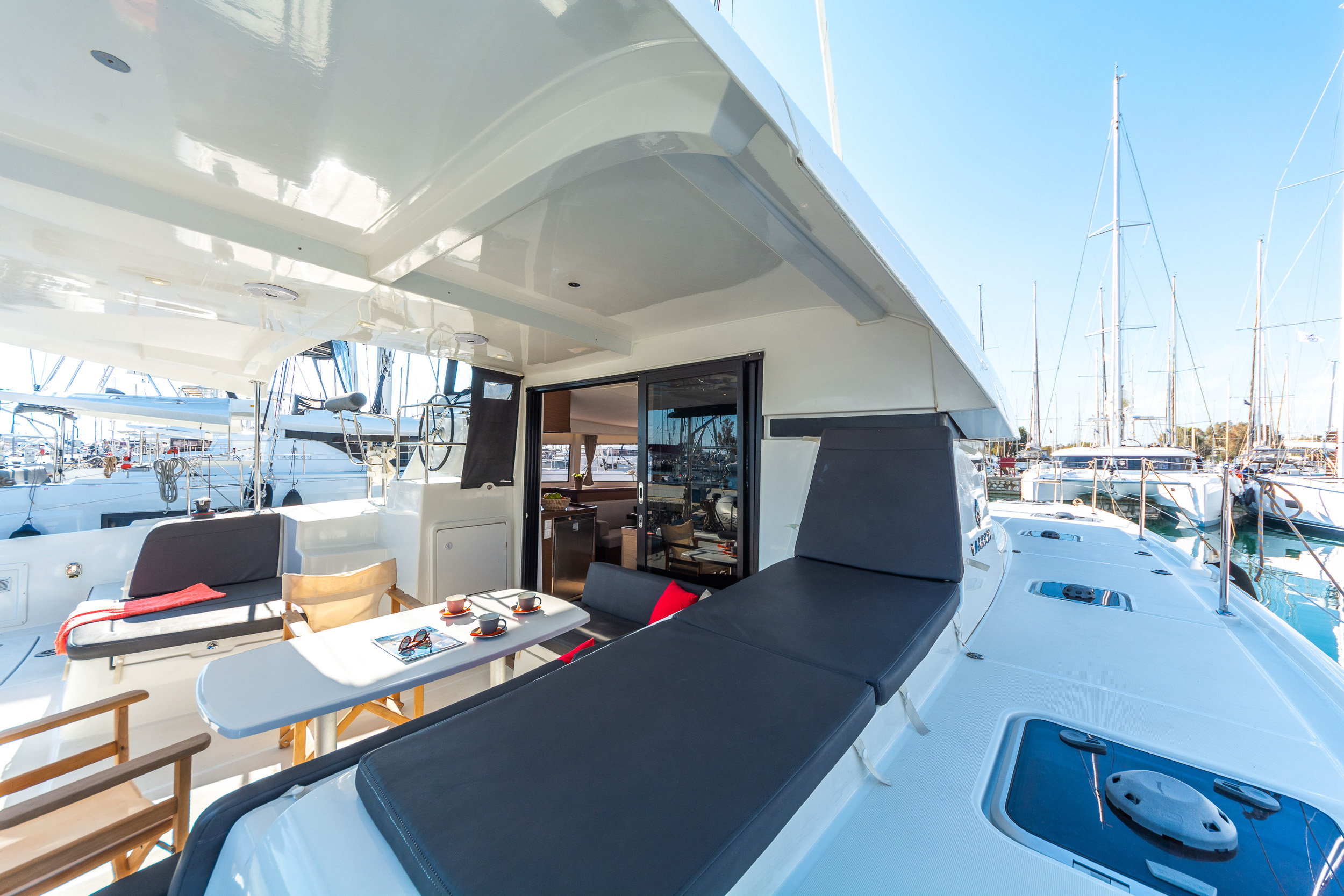 Lagoon 42 - 4 + 2 cab. — photo 4