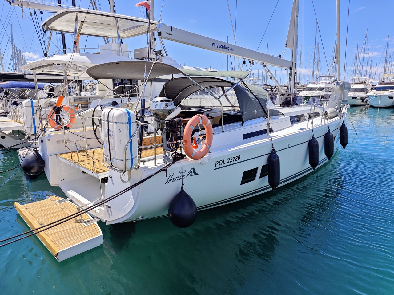 Hanse 548 - 4 + 1 cab. — photo 4