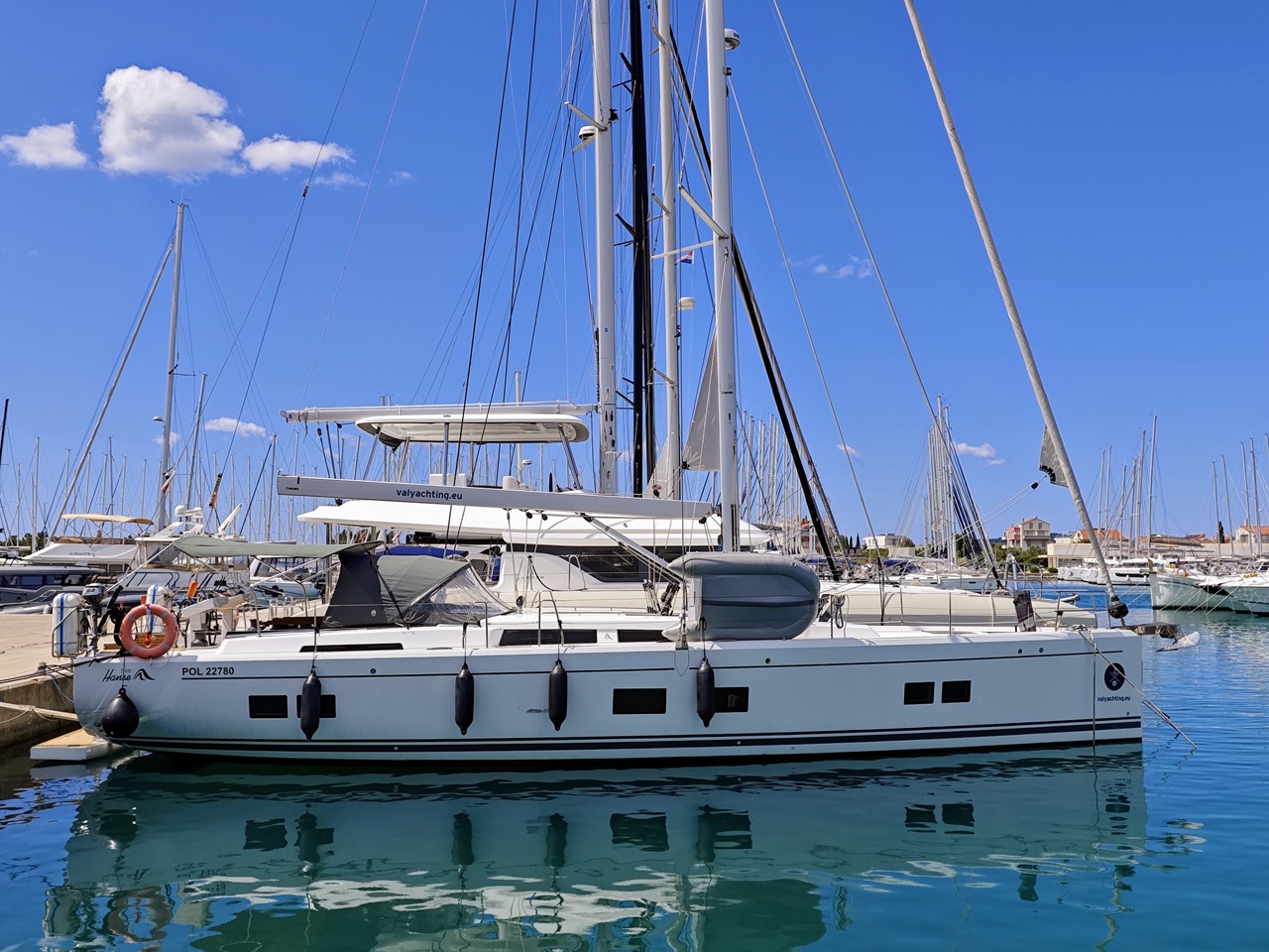Hanse 548 - 4 + 1 cab. — photo 5