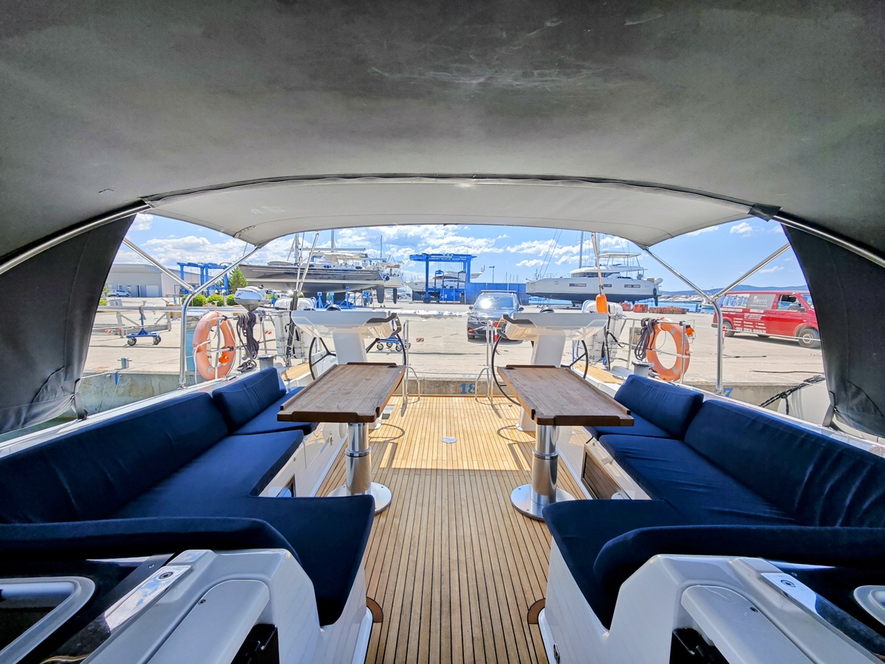 Hanse 548 - 4 + 1 cab. — photo 7
