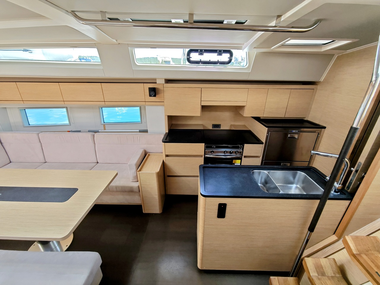 Hanse 548 - 4 + 1 cab. — photo 12