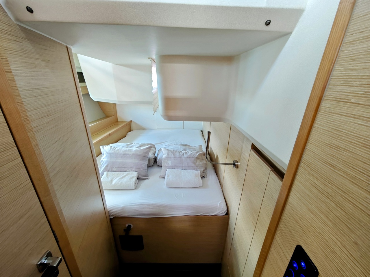 Hanse 548 - 4 + 1 cab. — photo 17