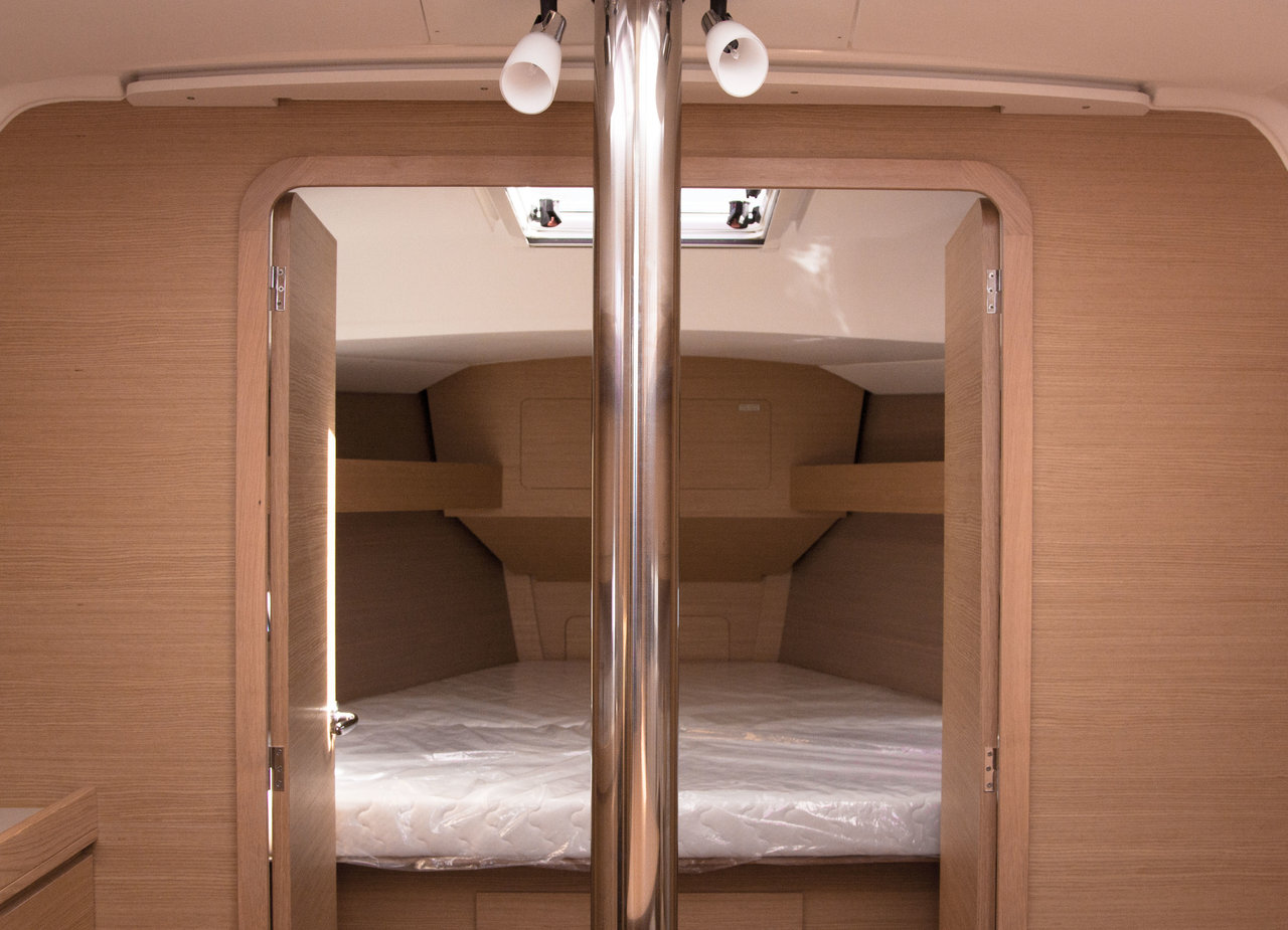 Dufour 382 GL — photo 9