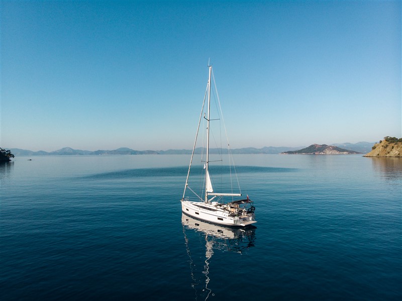 Bavaria C42 — photo 5