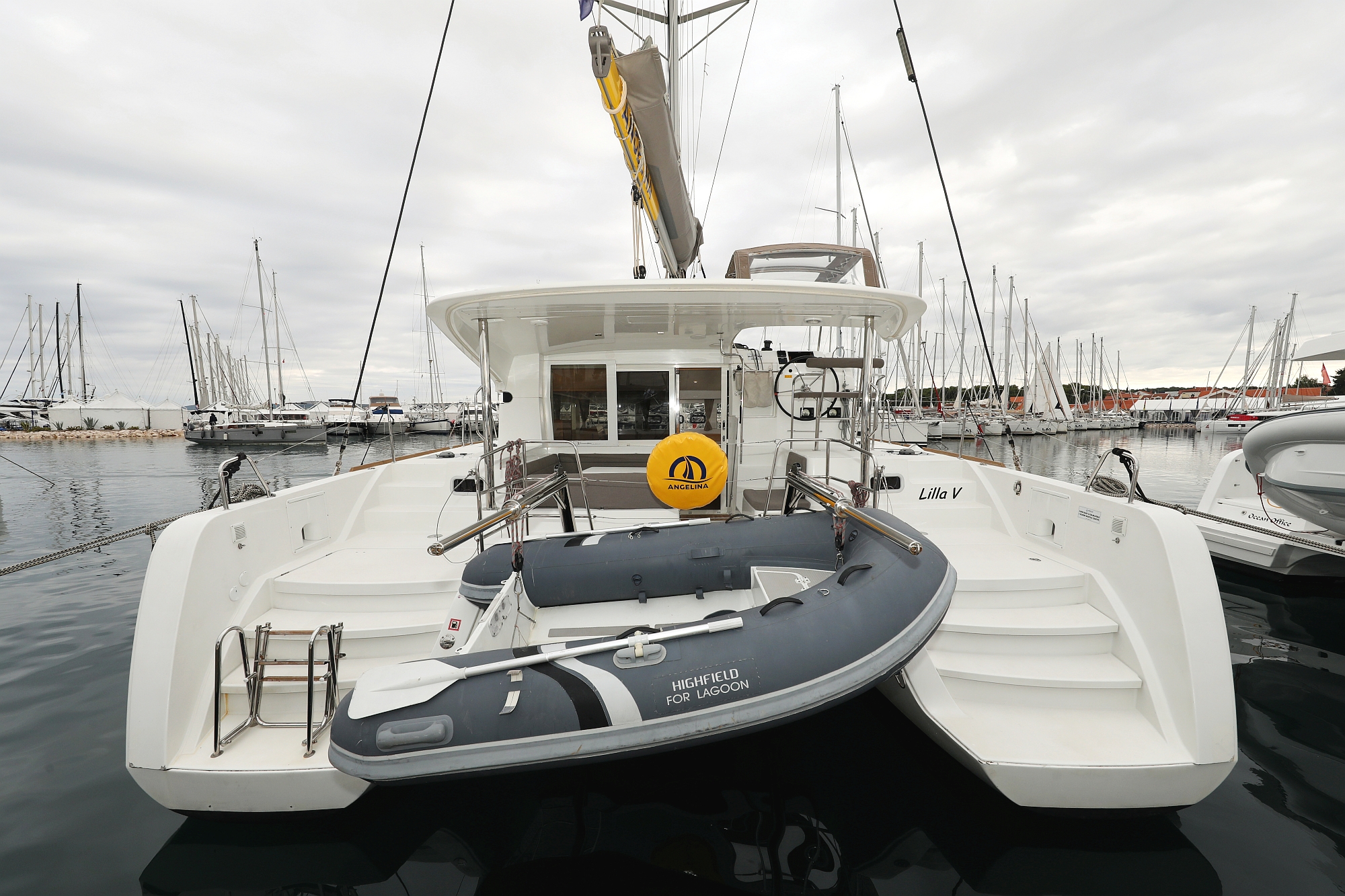 Lagoon 39 - 4 + 2 cab. — photo 1