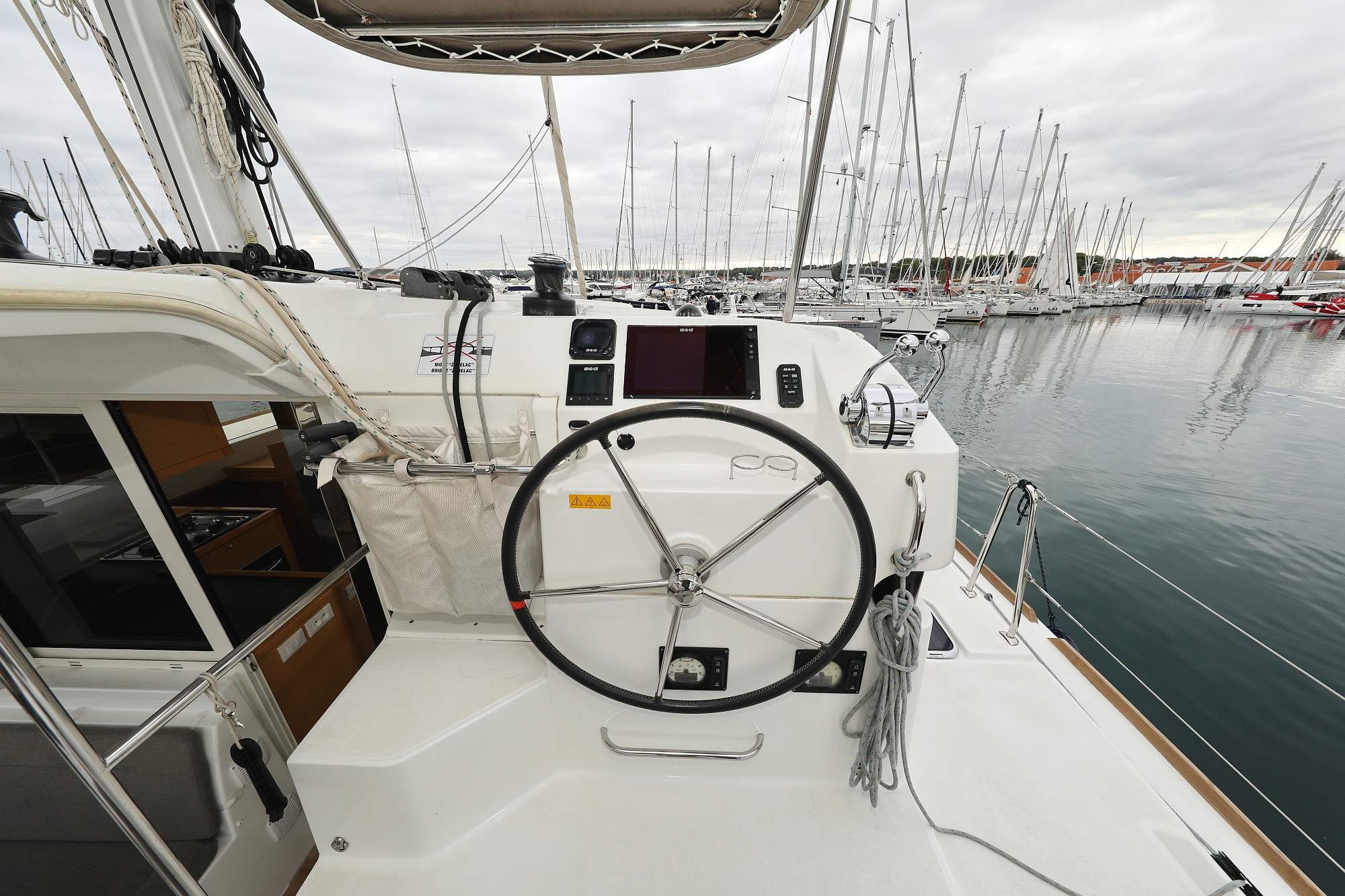 Lagoon 39 - 4 + 2 cab. — photo 10