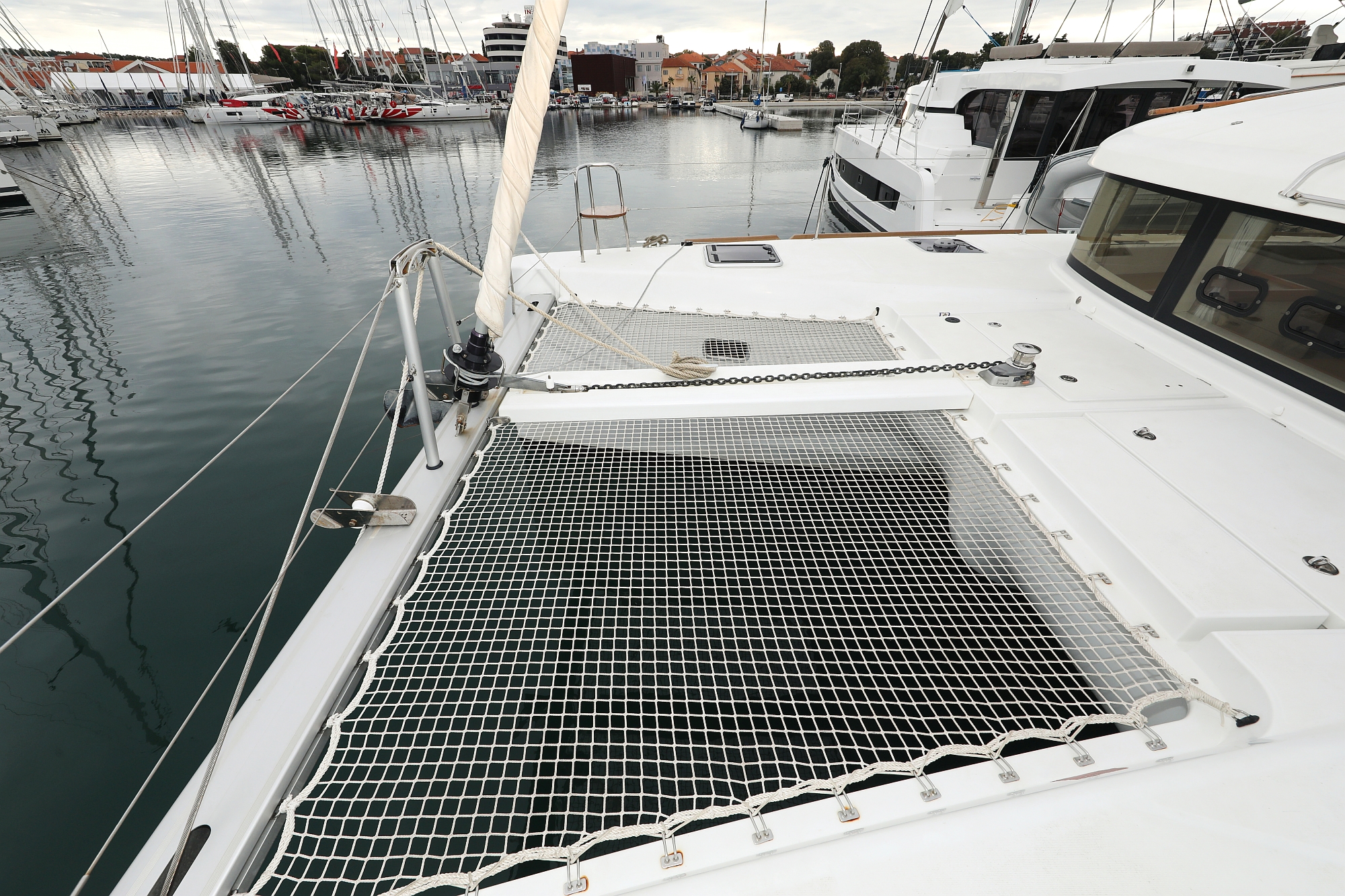 Lagoon 39 - 4 + 2 cab. — photo 11